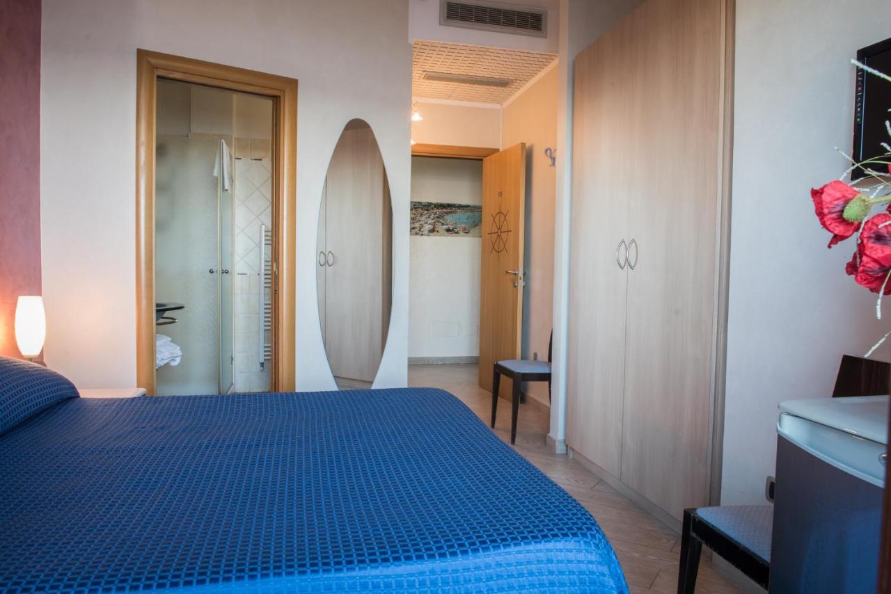 Hotel Mirage Torre Santa Sabina Værelse billede
