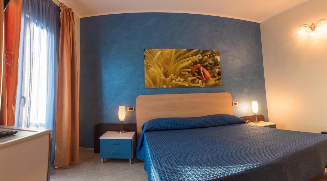 Hotel Mirage Torre Santa Sabina Værelse billede
