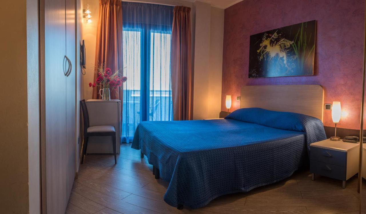 Hotel Mirage Torre Santa Sabina Værelse billede